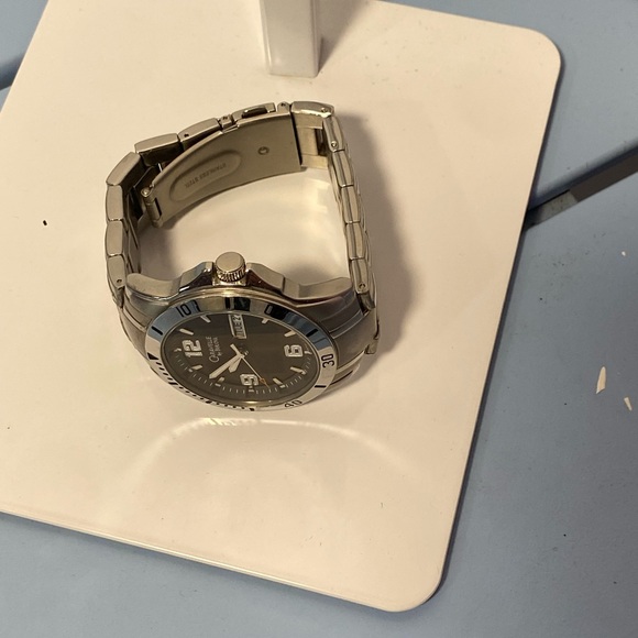 Caravelle by Bulova Men’s Quartz Watch Day Date Stainless Steel - Picture 3 of 6